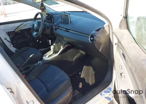 2017 Toyota Yaris Ia z USA, uszkodzony, nr VIN 3MYDLBYV8HY157329